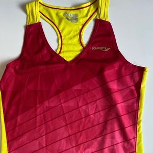 Saucony Light Weight Running Tank Size Small